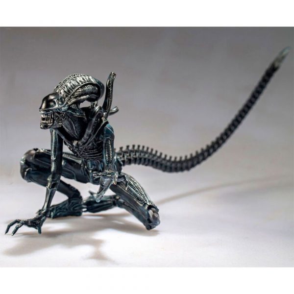 Alien Figura Crouching Warrior